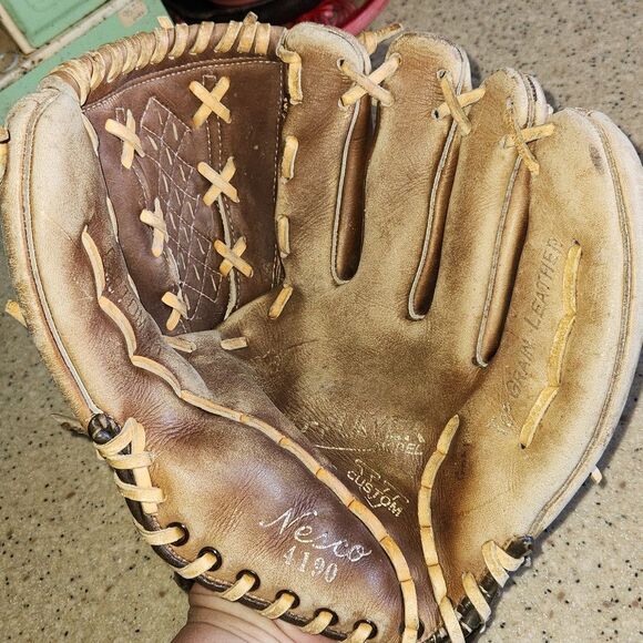Nesco 4190 Leather Deep Pocket Baseball Glove - Picture 3 of 13